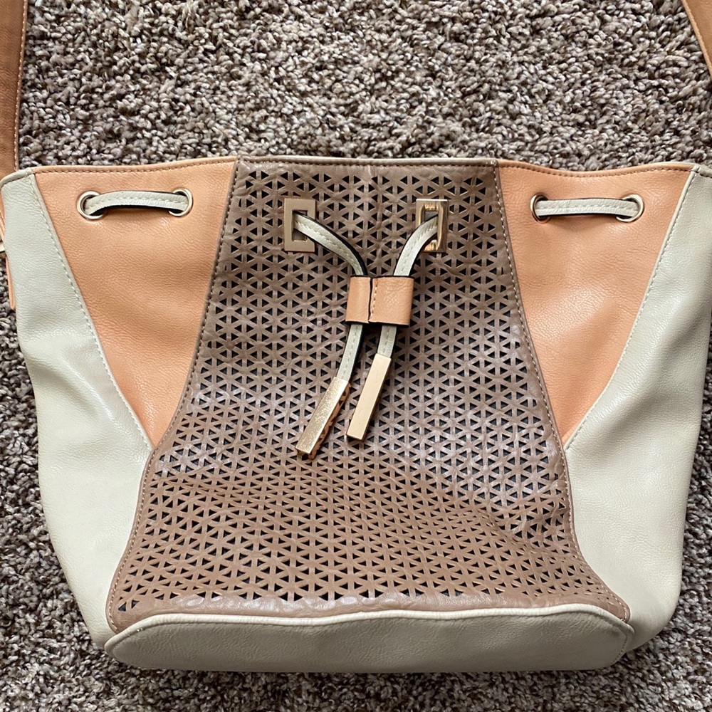 Purse - Picture 2 of 4